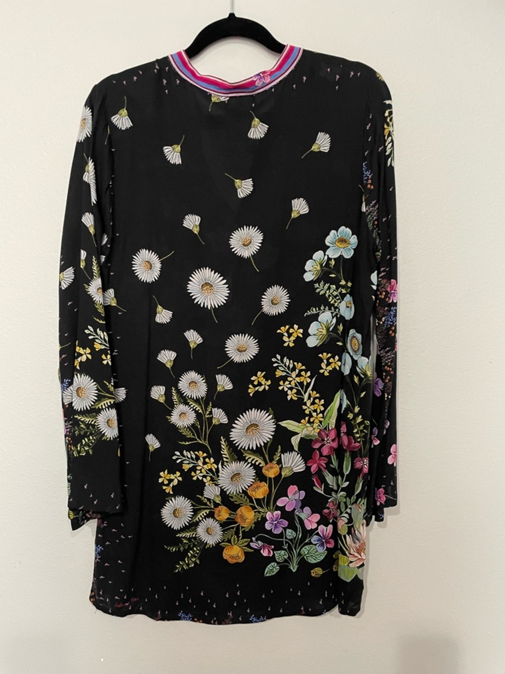 Women’s Johnny Was Black Floral Long Sleeve Tunic with Multicolor Blooms - Picture 6 of 7